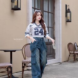 SET งานเสื้อสปอร์ต Oversize สกรีนลายหน้าหลังอย่างจึ้ง + กางเกงยีนส์แท้ฟอก