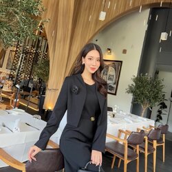 Tag: CHARISSA KLOSET 📌เซ็ท 4 ชิ้น เดรส เสื้อคลุม เข็มกลัด และเข็มขัด