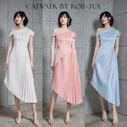 เดรสปาดไหล่แต่งพลีทข้าง เนื้อผ้าเกรดเอ ผ้านุ่มเป็นทรงใส่สบาย ช่วงตัวเป็นทรงเข้ารูปสวย ช่วงบนเป็นทรงปาดไหล่ ลำตัวเป็นทรงเข้ารูป กระโปรงด้านข้างแต่งด้วยผ้าอัดพลีทเฉียงดูแพงมาก