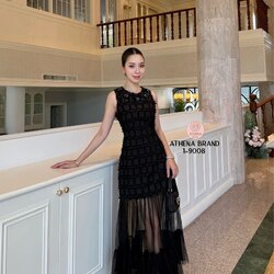 Maxi Dress ดีไซน์สุดเก๋แต่งดอกไม้3Dสวยหรูหราโดดเด่น ตัดต่อแต่งผ้าตาข่ายใช้ผ้าเยอะมากๆ เนื้อผ้าดี๊ดีมีTexture งานมีซับใน สวมใส่แบบซิปด้านหลัง สวยสร้างเรื่องสามารถใส่ออกงานได้เลยค่า #Athenabrand #ป้ายAthena #เสื้อผ้างานป้าย #ชุดเดรส #ชุดกระโปรง #ชุดไปเที่ยว