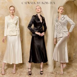 เซตสูทผ้าเครปกึ่งเงาแต่งเข็มกลัดดอกไม้+กระโปรงผ้าซาติน เนื้อผ้าเกรดเอ ตัวสูทเป็นทรงเข้ารูป แต่งกระดุม 6 เม็ดด้านหน้า มีกระเป๋า 2 ข้าง ใช้งานได้จริง ตัวสูทมีเข็มกลัดดอกไม้ตามสีชุดดูเก๋สุดๆ มาคู่กับกระโปรงยาวทรงเอย้วย เนื้อผ้าซาตินเกรดเอ เอวสามารถยืดได้ เมื