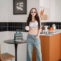 Set 3 ชิ้น เซ็ตบราตัวในพร้อมกางเกงแต่งขอบโลโก้อย่างดี ผ้ายืดหยุ่นใส่สบาย มาพร้อมกับกางเกงยีนเอวสูง ขากระบอกใหญ่ ทรง baggy มาในลุคเท่ๆ เอาใจสายสปอร์ตคูลๆโดยเฉพาะเลยค่าาา