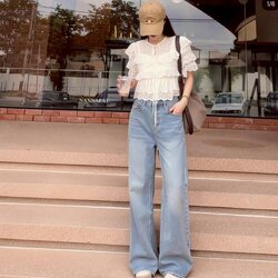 SET เสื้อน่ารัก ผ้าลูกไม้นุ่มๆดีไซน์เป็นชั้นๆ แต่งเชือกผูกโบว์ มาคู่กับกางเกงยีนส์แท้ฟอก ทรงสวยเป๊ะ แม็ชกันลงตัวเวอร์ๆเลยค่าา