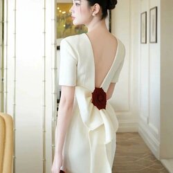 เดรสผ้าหนาหนักสวยมีทรงสวยมั้กๆผ้าหนานิ่มไฮโซสวมใส่ง่ายเเต่งเเนวลูกคุณมั้กๆคะเดรสกระโปรงยาวดูไฮโซมั้กๆๆน่ารักมั้กๆว์ผ้าเนื้อดีหนาสวยดูเก๋เนื้อดีมีนำ้หนักผ้าหนาสวยมากมาพร้อมเข็มกลัดดอกไม้สามารถติดตรงไหนก็ได้คะสวยเเนน่นอนคะๆเน้นนะว่าผ้าดีมั้กๆมีนำ้หนักมากๆๆท