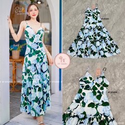 แม๊กซี้เดรสสายเดี่ยวสายปรับได้ งานพิมพ์ลายดอกไม้สีฟ้าตัดเขียวทั้งชุด ช่วงอกมีฟองน้ำ แต่งจับจีบช่วงกระโปรงเป็นระบายชั้น ๆ งานดีมีซับใน ซิปหลังจ้า