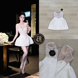 มินิเดรสเกาะอกผ้าลูกไม้สีขาว อกเว้าตกแต่งด้วยผ้าตาข่าย ปักคริสตัล อกเสริมฟองน้ำ มีแถบกันลื่นมาอย่างดี ซิปซ่อนด้านหลัง ตัวกระโปรงจับจีบบานออกเล็กน้อยทำให้ช่วงสะโพกบานออก ซับในอย่างดี สวยปัง สวยโซ๊ะ จัดด่วนนน