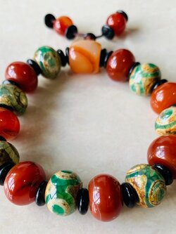 กำไลหินธิเบตสวยๆ ใส่เป็นเครื่องประดับ