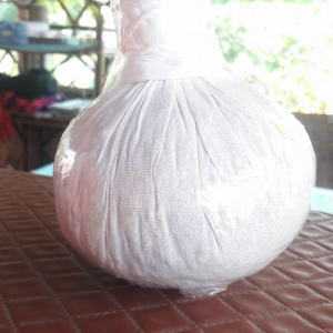 ลูกประคบกลุ่มสตรีเทศบาลเทืิองบ้านไผ่