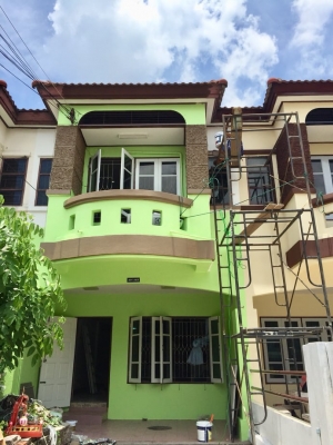 ขายบ้านทาวน์โฮม 2 ชั้นราคาถูกที่สุด อ.เมืองนครสวรรค์ห่างจากสถานีตำรวจภูธร500เมตร ใกล้ศาลากลาง722เมตรการเดินทางสะดวกสบายเหมาะแก่การพักอาศัย