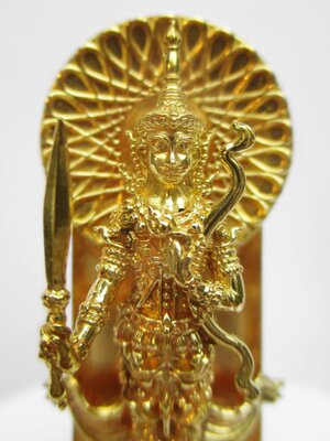 สั่งจองพระมงคลจักรวาล ๑,๐๐๐,๐๐๐ องค์ ๑ คู่ รับ มงคล ๘ ทิศ