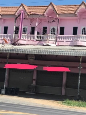 ขายอาคารพาณิชย์อำเภอท่าวุ้ง ราคาถูก 4 ห้อง 2 ชั้นครึ่ง ถนนลพบุรี-สิงห์บุรี ที่จอดรถสะดวกเหมาะแก่การลงทุนทำธุรกิจ (ราคาต่อรองได้)